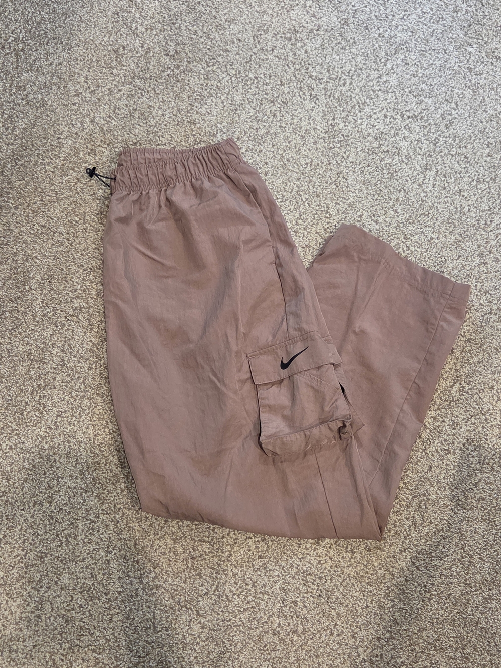 Nike Women’s Cargo Track Pants in Dusty Mauve